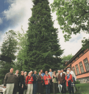 Kasarmin kakarat : Kuopion varuskunta lastensa muistissa