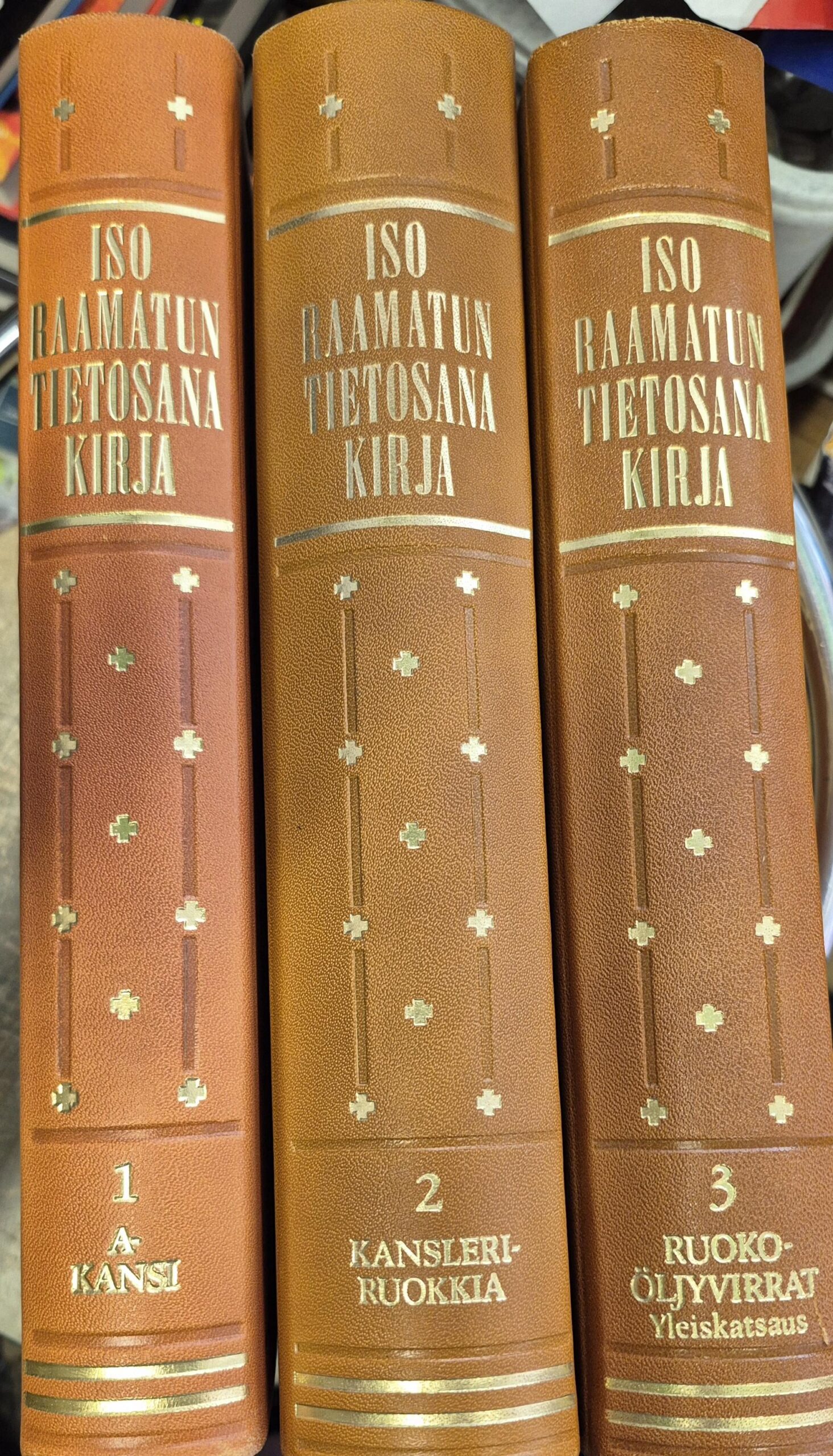 Iso Raamatun tietosanakirja 1–3